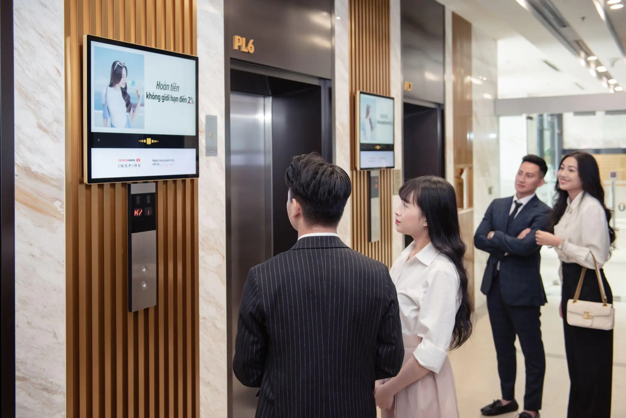 Những lưu ý bạn cần biết khi đi thang máy